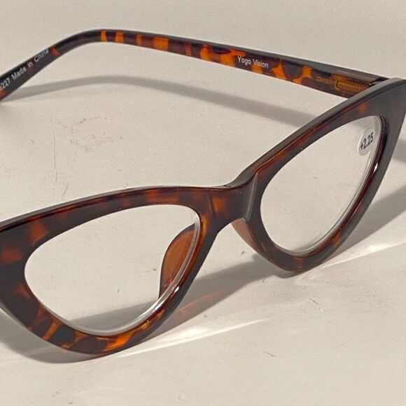 1343 Emma Cateye Reading Glasses 2.25 Tortoise Readers NWT main image 6